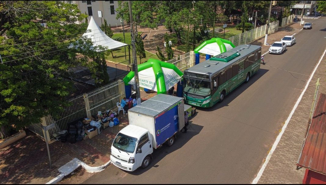 Em Eldorado caravana “Eletrônico não é lixo” é sucesso em Eldorado e sorteia computador recondicionado