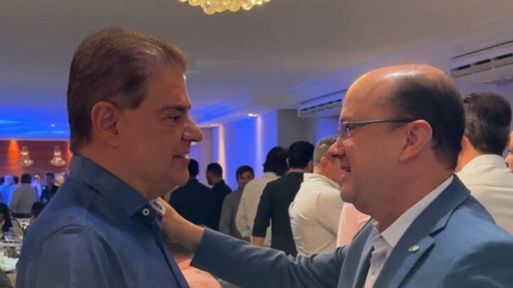 Senador Nelsinho reúne 45 prefeitos em evento