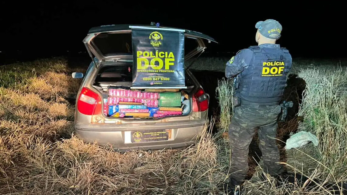 DOF recupera carro furtado com mais de 380 quilos de drogas em Amambai