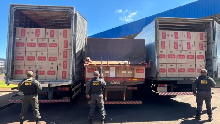 DOF apreende três caminhões carregados com cigarros na BR-163 em Mundo Novo