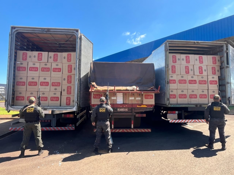 DOF apreende três caminhões carregados com cigarros na BR-163 em Mundo Novo