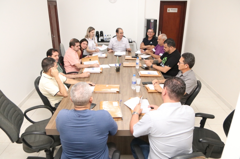 Câmara de Mundo Novo Discute Projeto de Tributação e Título de Utilidade Pública para ACIMN