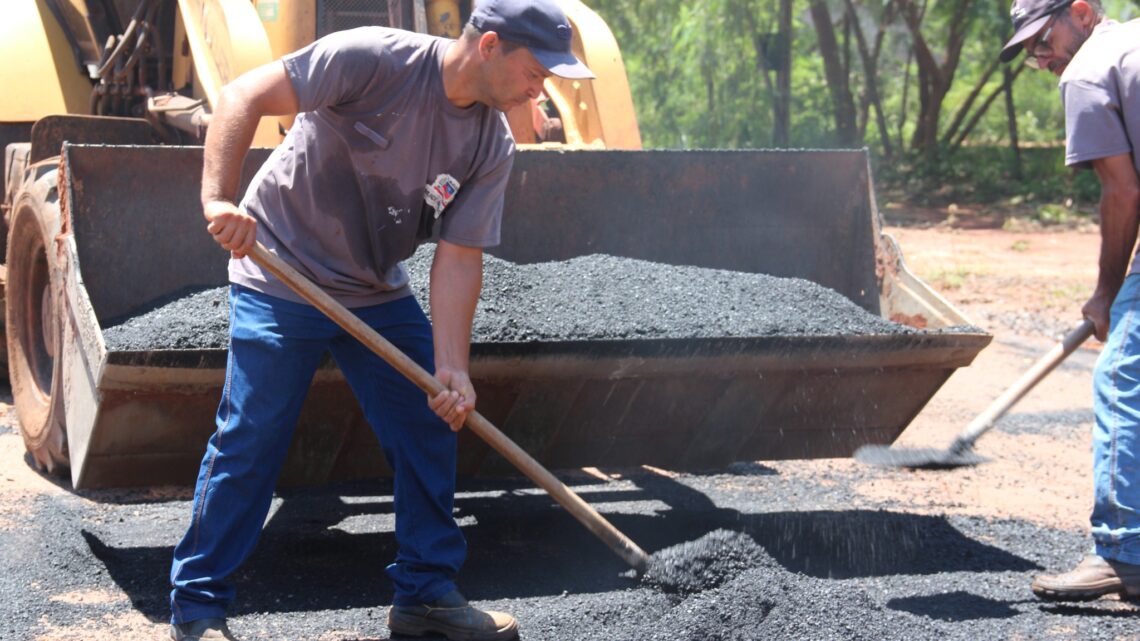 Governo de Mundo Novo deu inicio na recuperação asfaltica no bairro berneck