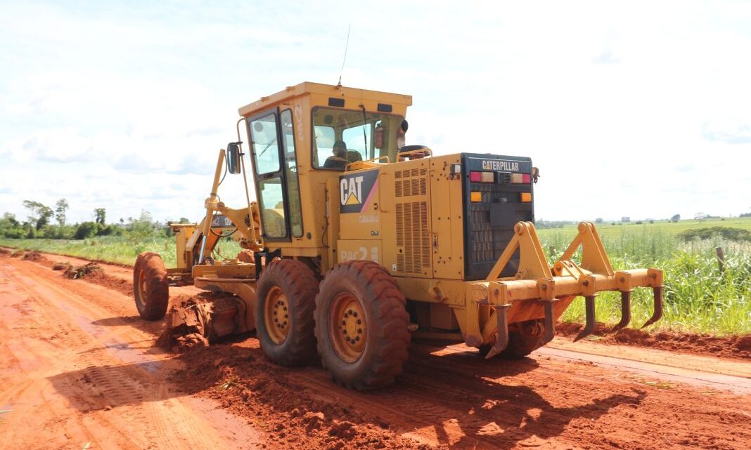 Manutenção segue nas estradas rurais de Mundo Novo