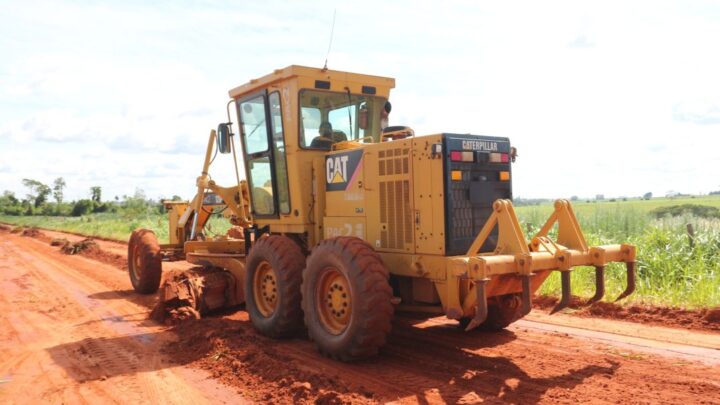 Manutenção segue nas estradas rurais de Mundo Novo