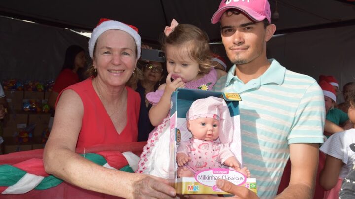 4 MIL BRINQUEDOS DISTRIBUÍDOS LEVAM ALEGRIA ÀS CRIANÇAS IGUATEMIENSES NA 5ª EDIÇÃO DO NATAL FELIZ.