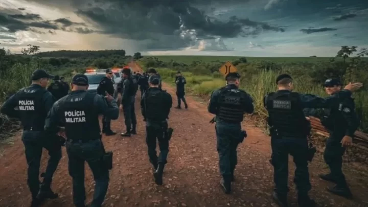 Operação do 12º BPM garante desocupação pacífica de faixa de domínio na MS-145, em Naviraí