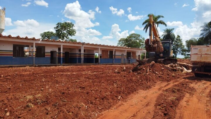 Prefeitura inicia preparação para implantação de quadra society no Assentamento Floresta Branca