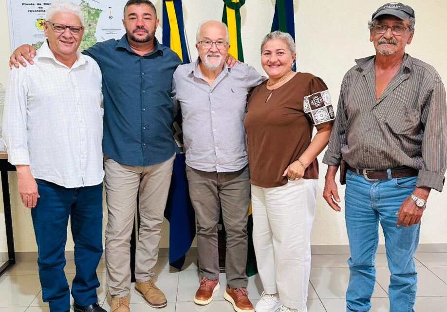 PREFEITO DR. LÍDIO LEDESMA RECEBE REPRESENTANTES DO SINDICATO DOS TRABALHADORES RURAIS DE IGUATEMI