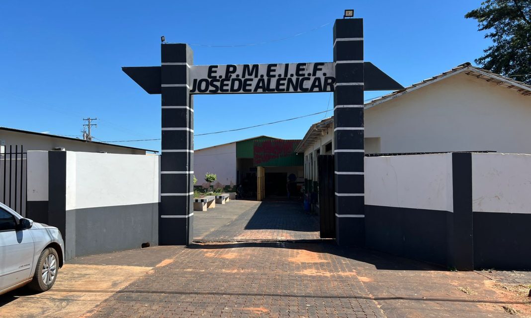 Prefeitura de Japorã executa reforma geral da escola ‘José de Alencar’, no distrito de Jacareí
