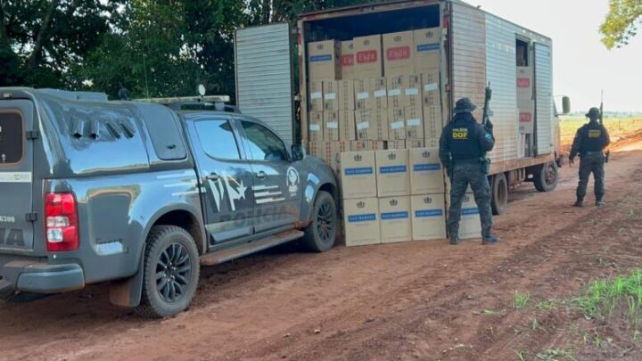 Caminhão furtado no Paraná é recuperado com carga milionária de cigarros em Mundo Novo