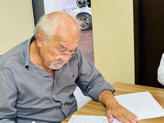 PREFEITURA DE IGUATEMI CONCEDE REAJUSTE DO PISO DOS PROFESSORES COM EFEITO RETROATIVO A 1º DE JANEIRO DE 2026 E AUTORIZA O PAGAMENTO DE PARCELA EXTRA