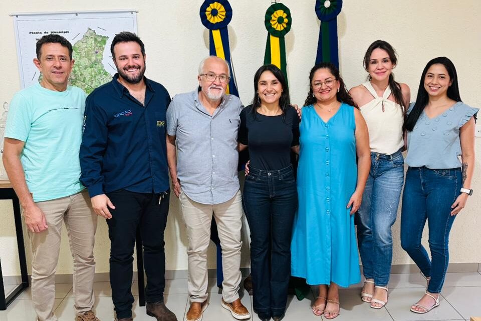 PREFEITO DR. LÍDIO LEDESMA RECEBE REPRESENTANTES DA RECEITA FEDERAL DURANTE VISITA TÉCNICA AO PAV DE IGUATEMI