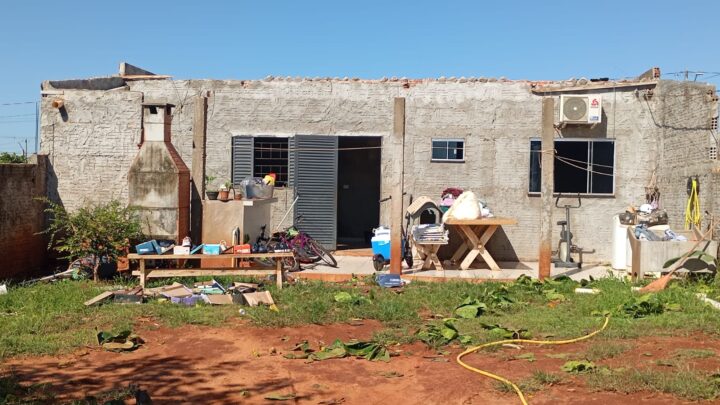 TEMPORAL COM VENTOS INTENSOS CAUSA ALAGAMENTOS E DANOS EM ITAQUIRAÍ; EQUIPES ATUAM DESDE AS PRIMEIRAS HORAS